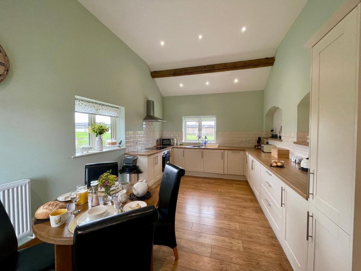 Fieldsview Villa Wrexham Luaran gambar