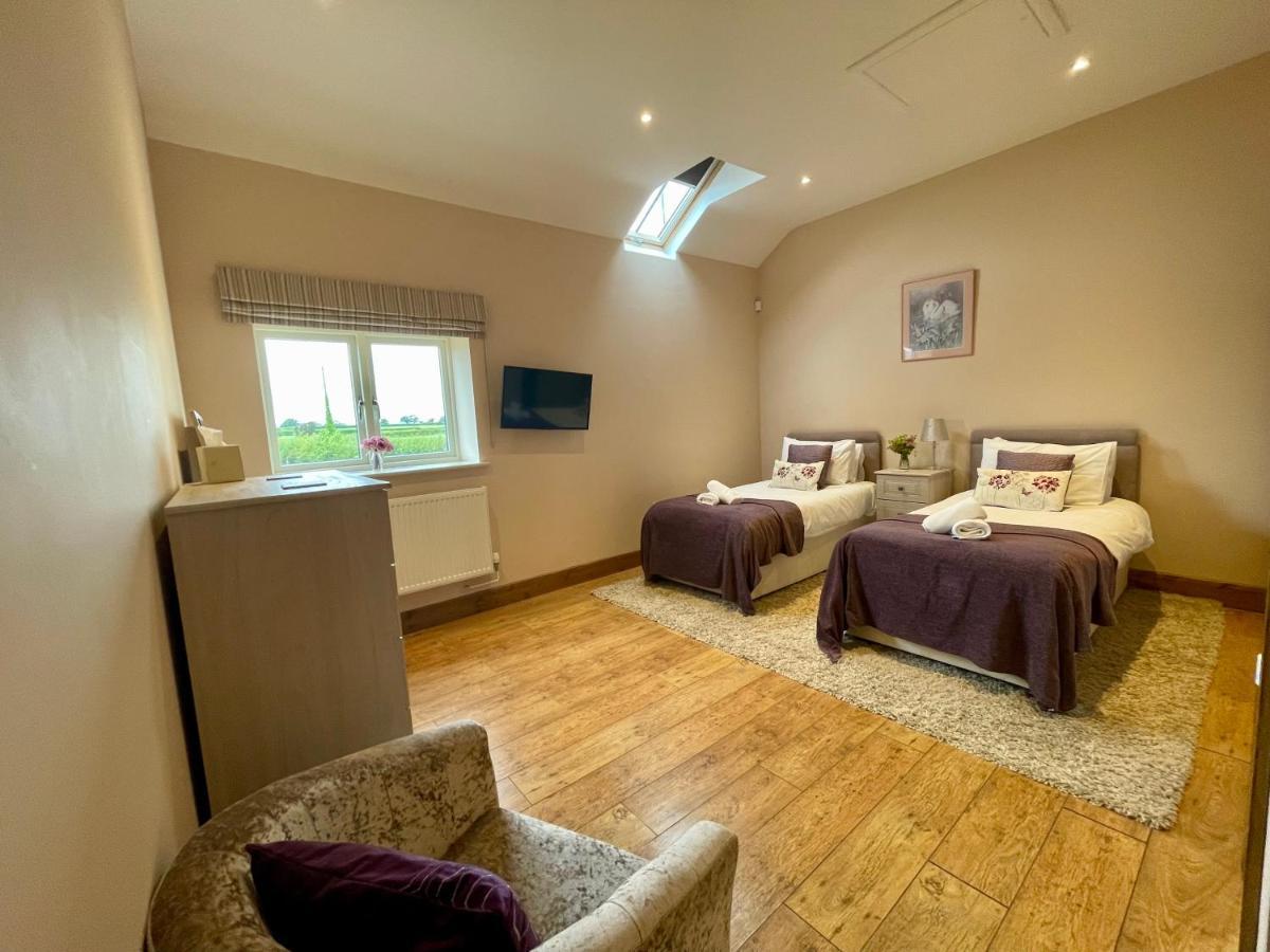 Fieldsview Villa Wrexham Luaran gambar